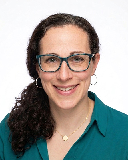 Yael Rozenfeld, LCSW Headshot